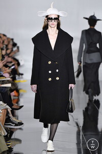 loewe-aw19-0011-9f1dd7.thumb.jpg.393bb6ae952156a4912bf9a1fef0d193.jpg