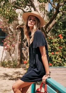 maelys-dress-navy-teza1xd95lemwj87hcjg.jpg