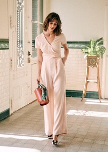 magdalena-jumpsuit-beige-ifhuyaoaeycccpwzg0pp.jpg