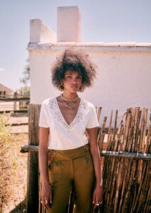 mina-t-shirt-ecru-islyfhucnlhbu0nhvq53.jpg