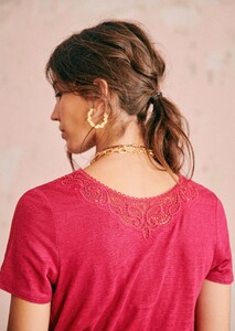 mina-t-shirt-fuschia-exzj9vtlziwfiqtmarws.jpg