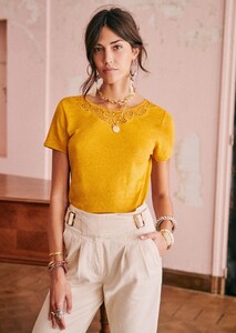 mina-t-shirt-honey-ccbvecsqhdunxe9schs1.jpg