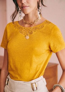 mina-t-shirt-honey-rv5m8czktkjzl2rrkwcu.jpg