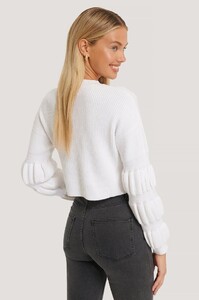 misslisibell_cropped_bubble_sleeve_sweater_1655-000034-0001_02b.jpg