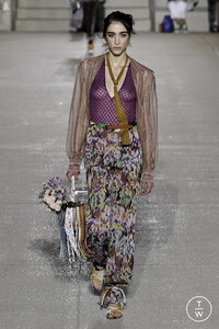 missoni-ss20-0005-a4fc4f.thumb.jpg.99f4c810f8a24755ab0d69d6f8352d2a.jpg
