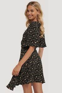 nakd_flowy_v_neck_dress_1014-001024-9247_02k.jpg