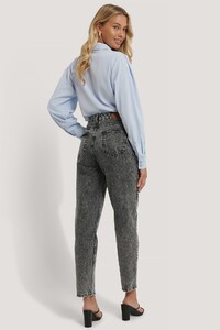 nakd_front_dart_mom_jeans_1018-005651-0002_04d.jpg