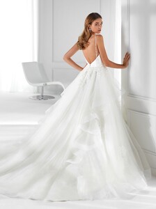 nicole-spose-AU12102-Aurora-moda-sposa-2021-447.thumb.jpg.78332c4bd2a17b4439b1c8c9c0af46dd.jpg