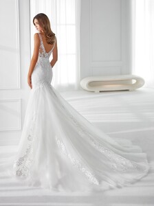nicole-spose-AU12104-Aurora-moda-sposa-2021-381.thumb.jpg.28fb7308cd2fd2ae5b347eb138ea7b1b.jpg