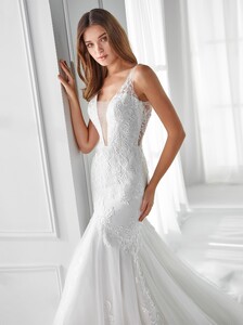 nicole-spose-AU12104-Aurora-moda-sposa-2021-478.thumb.jpg.3f145e7d4450aaa179145c2ebdb18b70.jpg