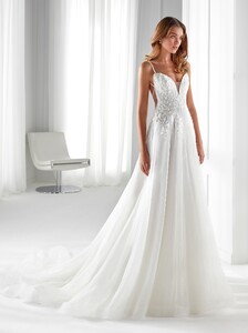 nicole-spose-AU12108-Aurora-moda-sposa-2021-781.thumb.jpg.7990c7cfb726dec41f9512549693d637.jpg