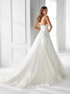 nicole-spose-AU12123-Aurora-moda-sposa-2021-277.thumb.jpg.583e63a3fde5b51a78d280f8e5c55778.jpg