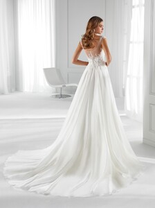 nicole-spose-AU12128-Aurora-moda-sposa-2021-88.thumb.jpg.c32ec785aa45921701743985764bd43d.jpg
