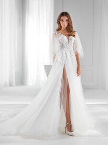 nicole-spose-AU12131-Aurora-moda-sposa-2021-630.thumb.jpg.84a313d4934f117fd021a18c93b36c0e.jpg