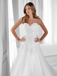 nicole-spose-AU12141-Aurora-moda-sposa-2021-331.thumb.jpg.746bde8b5c83a1fd5bb2d1df2e065e0b.jpg
