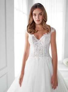 nicole-spose-AU12143-Aurora-moda-sposa-2021-24.thumb.jpg.4b56714545f493a3eca8bd46687596f8.jpg