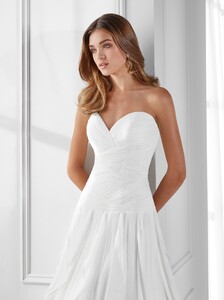 nicole-spose-AU12144-Aurora-moda-sposa-2021-63.thumb.jpg.b25dd574a13326f405fdb28f363feb53.jpg