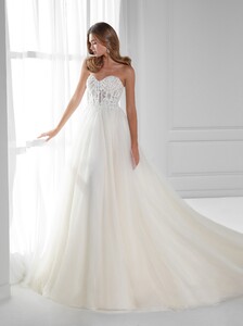 nicole-spose-AU12165-Aurora-moda-sposa-2021-174.thumb.jpg.7006eb7057e26bb2764d44a960022605.jpg