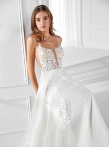 nicole-spose-AU12168-Aurora-moda-sposa-2021-786.thumb.jpg.e6f7dc1b04d7b62e9cb9c09ef8466500.jpg