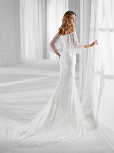 nicole-spose-AU12175-Aurora-moda-sposa-2021-827.thumb.jpg.17d672211e022d8c219a47b926fc679c.jpg