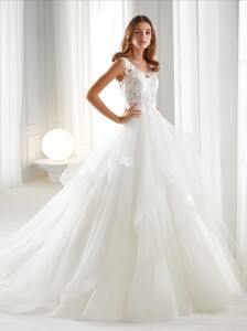 nicole-spose-AU12183-Aurora-moda-sposa-2021-910.thumb.jpg.88dc7730d906e46aa2110459971aa857.jpg