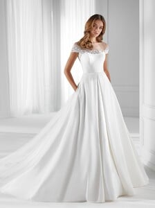 nicole-spose-AU12186-Aurora-moda-sposa-2021-674.thumb.jpg.04bc8302ed0b864d07f6b3ee3b53e4b5.jpg