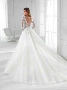 nicole-spose-AU12187-Aurora-moda-sposa-2021-87.thumb.jpg.e365c90e586f6e007563e35d3da35e70.jpg