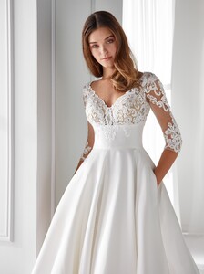 nicole-spose-AU12188-Aurora-moda-sposa-2021-875.thumb.jpg.b1f78796b278818a89a661a688d6e2a4.jpg