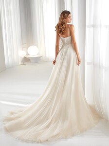 nicole-spose-AU12190-Aurora-moda-sposa-2021-201.thumb.jpg.8ff078c1feda6634ea2144040b666fe6.jpg
