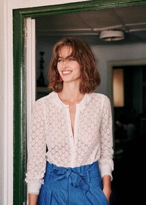 nila-shirt-off_white-ibabctaf3omdeqab7bsw.jpg