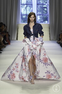 philosophy-di-lorenzo-serafini-ss20-0048-93a200.thumb.jpg.2dd8838f2e36aa873d9e63402744b422.jpg