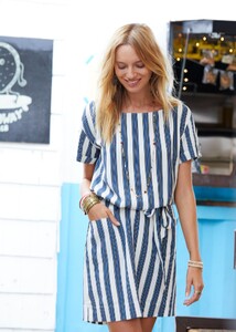 pietra-dress-navy_black_stripes-cnlyzncq4lxoc6j15azf.jpg