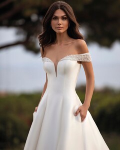 pronovias_103816681_953412561753791_5100379473350453944_n.jpg