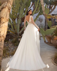 pronovias_104219633_1111207609236281_1082676970348488570_n.jpg