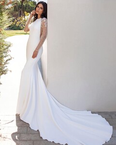 pronovias_104415488_168921677935197_4197248116042691480_n.jpg