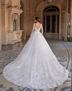 pronovias_106137288_654557111796056_7885665335995123709_n.jpg