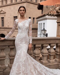 pronovias_106225187_3226686730776223_5539800754972832574_n.jpg