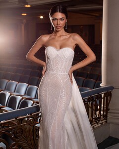 pronovias_106463681_1952968738168848_2327040263016065434_n.jpg