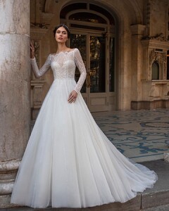 pronovias_106481379_1192282501129409_1107949630662843024_n.jpg