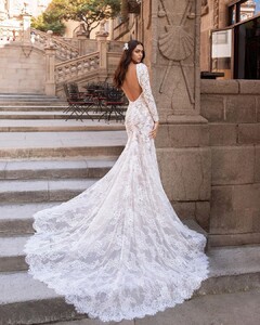 pronovias_106926964_2640733192811450_41613812258201603_n.jpg