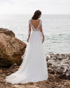 pronovias_108133301_120653469426355_2066851623222110038_n.jpg