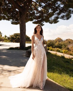 pronovias_109805790_149913963388991_3844352002274681700_n.jpg