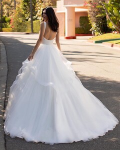 pronovias_109818203_572405046981673_8439161898146499616_n.jpg