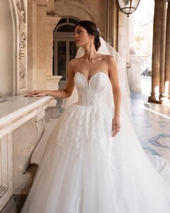 pronovias_115838109_164642455192921_3581094541600008509_n.jpg