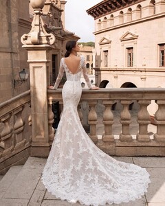 pronovias_82089714_294821251662923_1256696423789391485_n.jpg