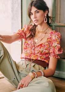 rita-blouse-flower_garden_print-maqo4zsygpugr3zxc3ua.jpg