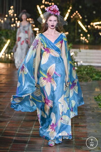 rodarte-aw20-0047-41dd8b.thumb.jpg.d573b7a97ad7a5d141af6037c3e7029d.jpg