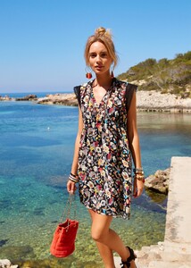 sezane-paris-summer-2017-12.jpg