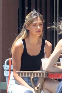 sistine-stallone-having-lunch-in-beverly-hills-07-24-2020-6.jpg