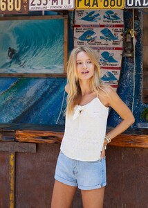 suzie-top-off_white-axi22qpfnd4cmp2edpxi.jpg